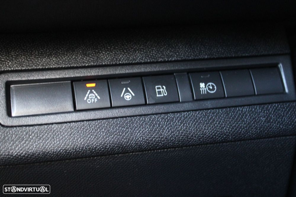 Peugeot 3008 1.6 Hybrid GT e-EAT8 - 23