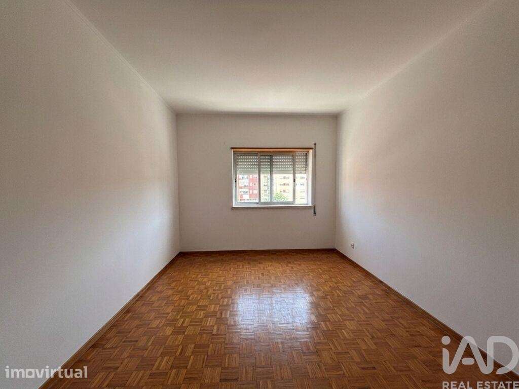 Apartamento T2 em Caparica e Trafaria de 70 m2 - Grande imagem: 5/16