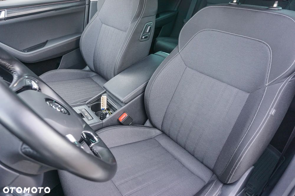 Skoda Superb 2.0 TSI Style DSG - 28