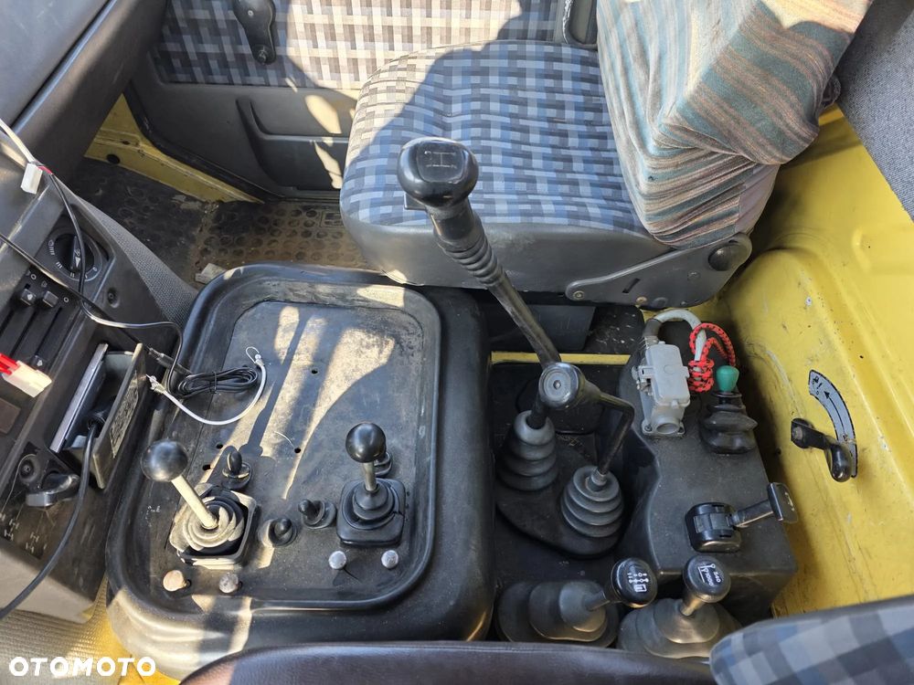 Mercedes-Benz UNIMOG - 15