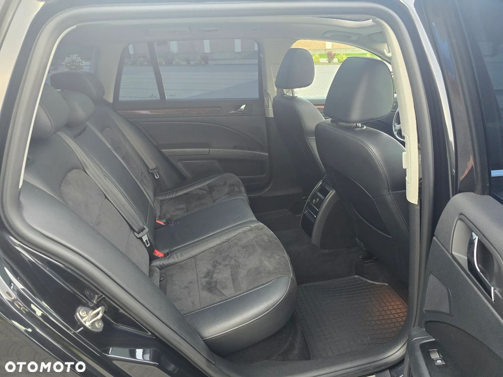 Skoda Superb 2.0 TDI 4x4 Elegance - 23