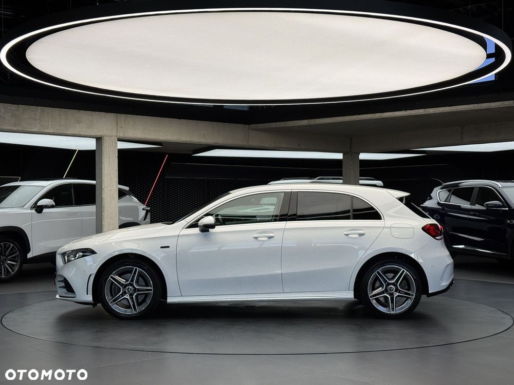 Mercedes-Benz Klasa A 250 E AMG Line 8G-DCT - 3