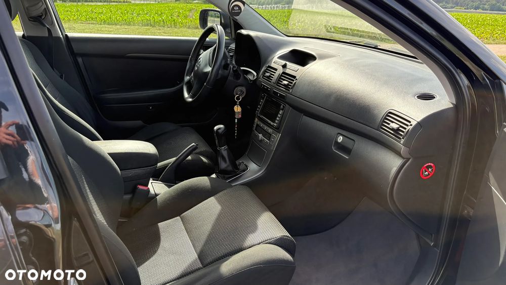 Toyota Avensis 2.0 D-4D - 7