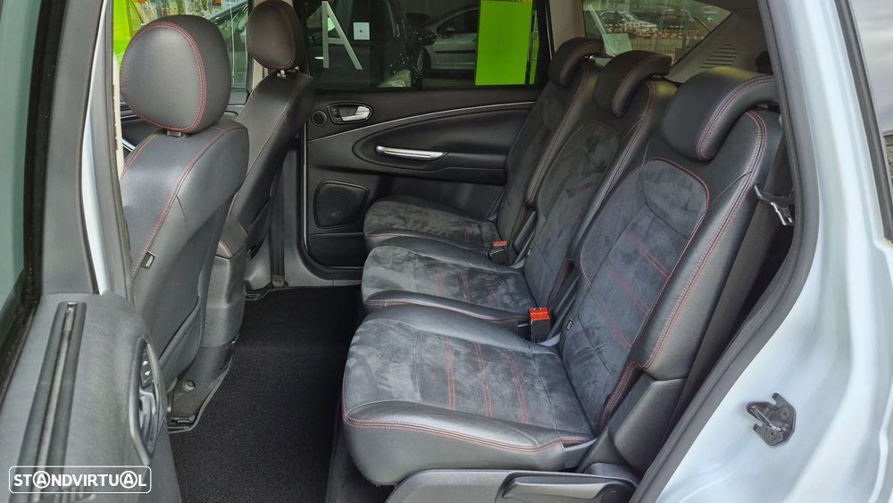 Ford S-Max 2.0 TDCi Titanium 7L - 13