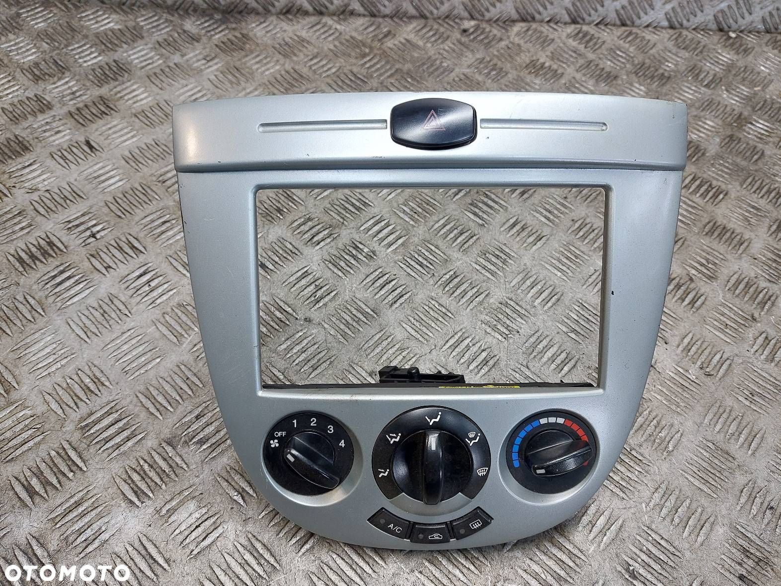 PANEL NAWIEWU KONSOLA ŚRODKOWA RAMKA LACETTI I 96555127 96449292 - 1