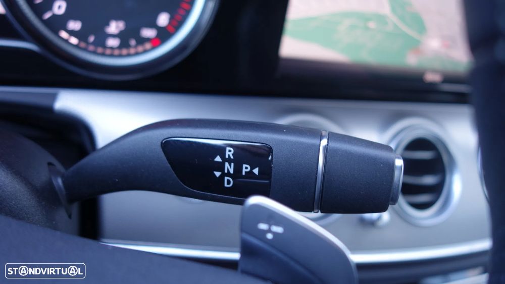 Mercedes-Benz E 220 d 9G-TRONIC AMG Line - 24