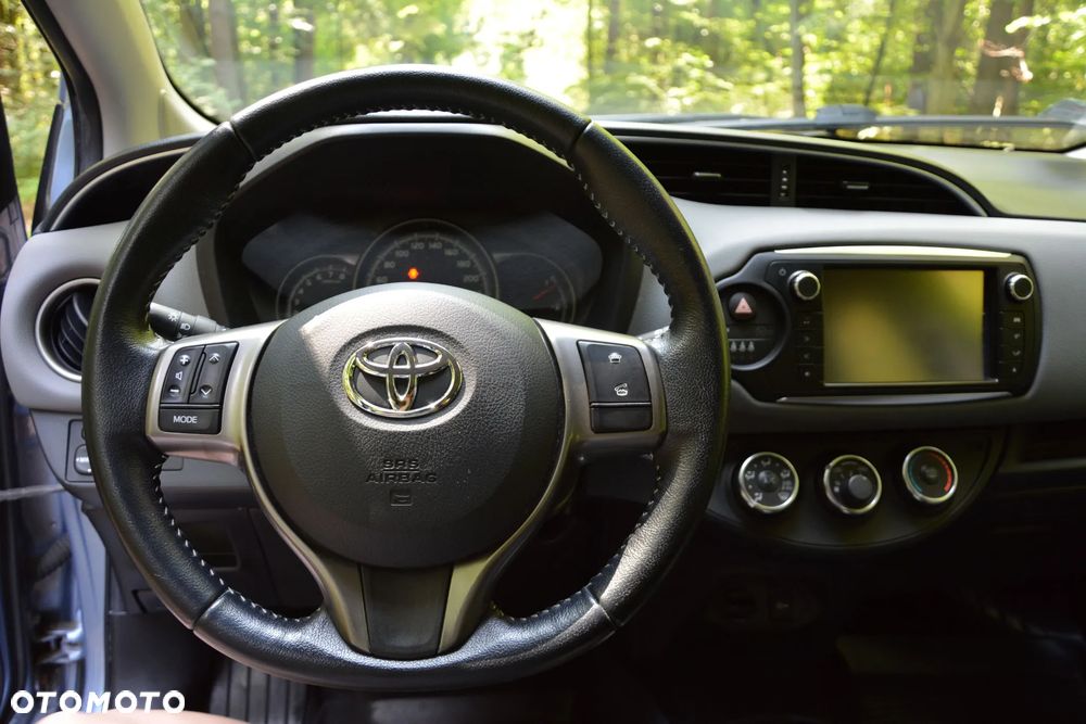 Toyota Yaris 1.33 Premium - 16