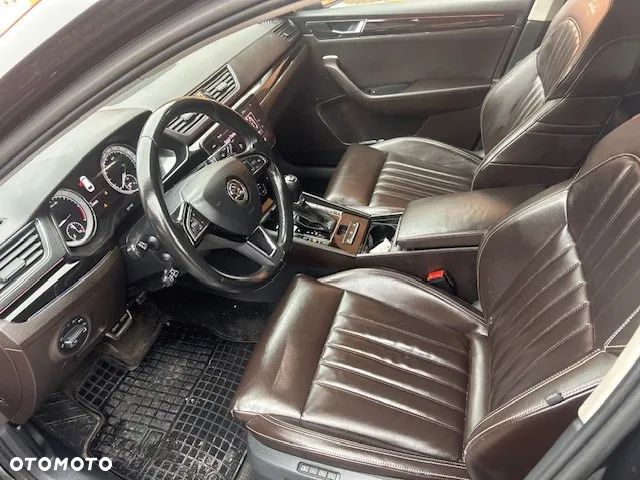 Skoda Superb 2.0 TDI SCR 4x4 L&K DSG - 4