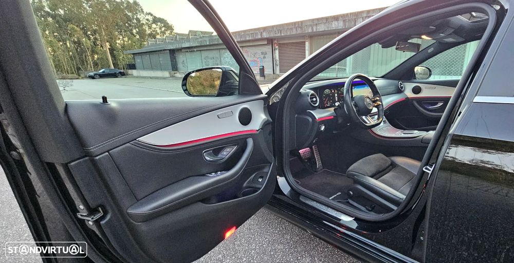 Mercedes-Benz E 300 de 4Matic 9G-TRONIC AMG Line - 18