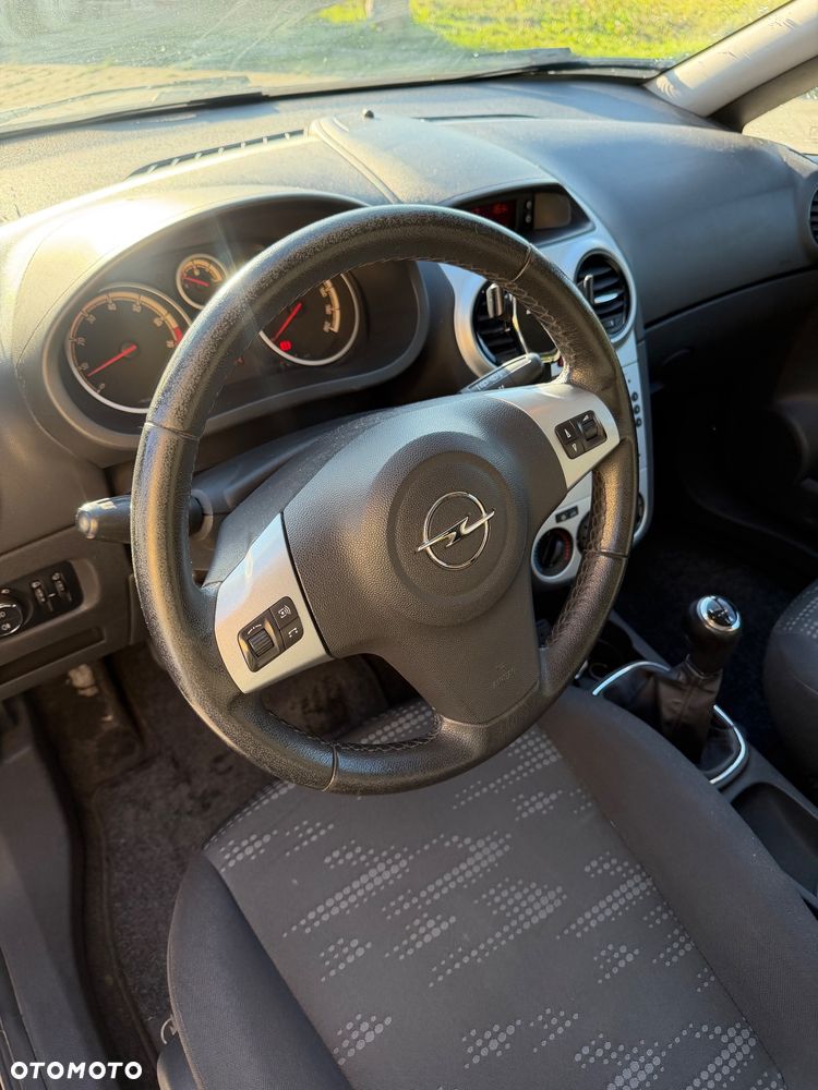 Opel Corsa - 16