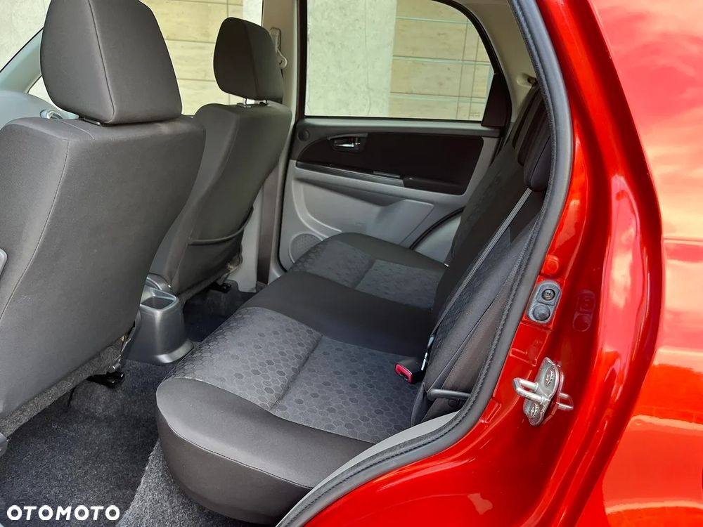 Suzuki SX4 Classic 1.6 VVT 4x4 Style - 11