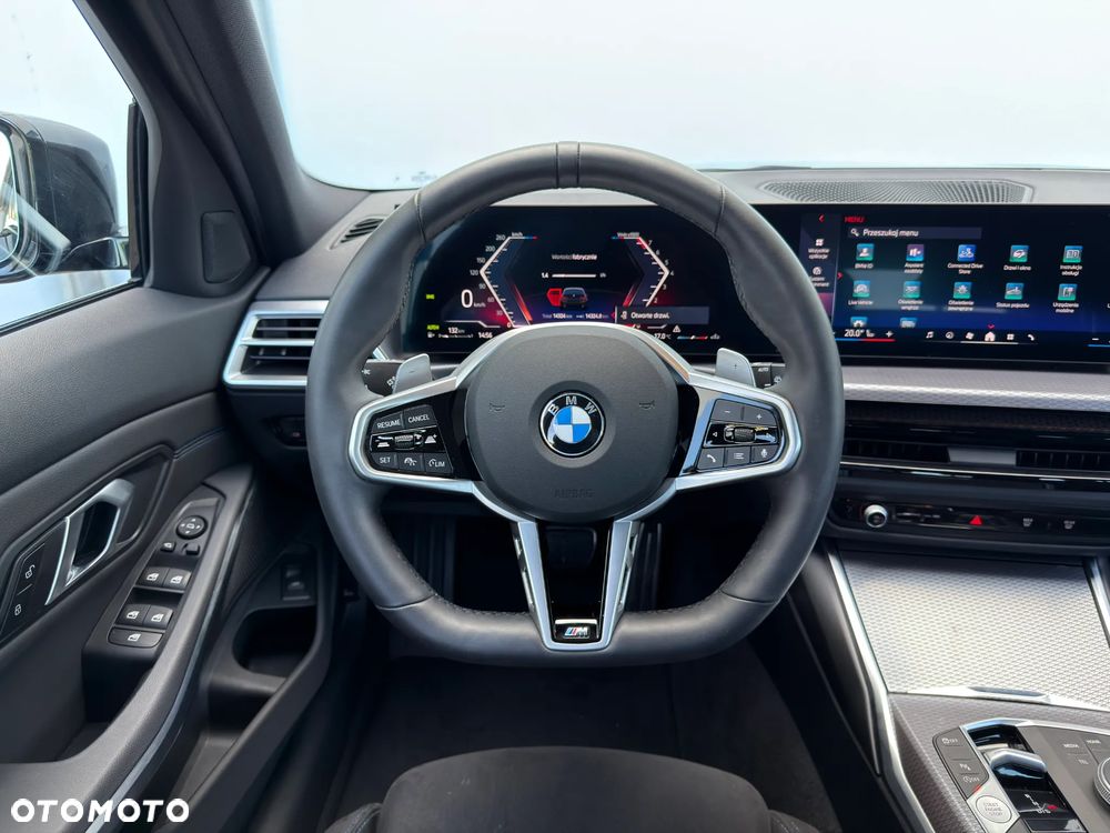 BMW Seria 3 330i xDrive M Sport - 15