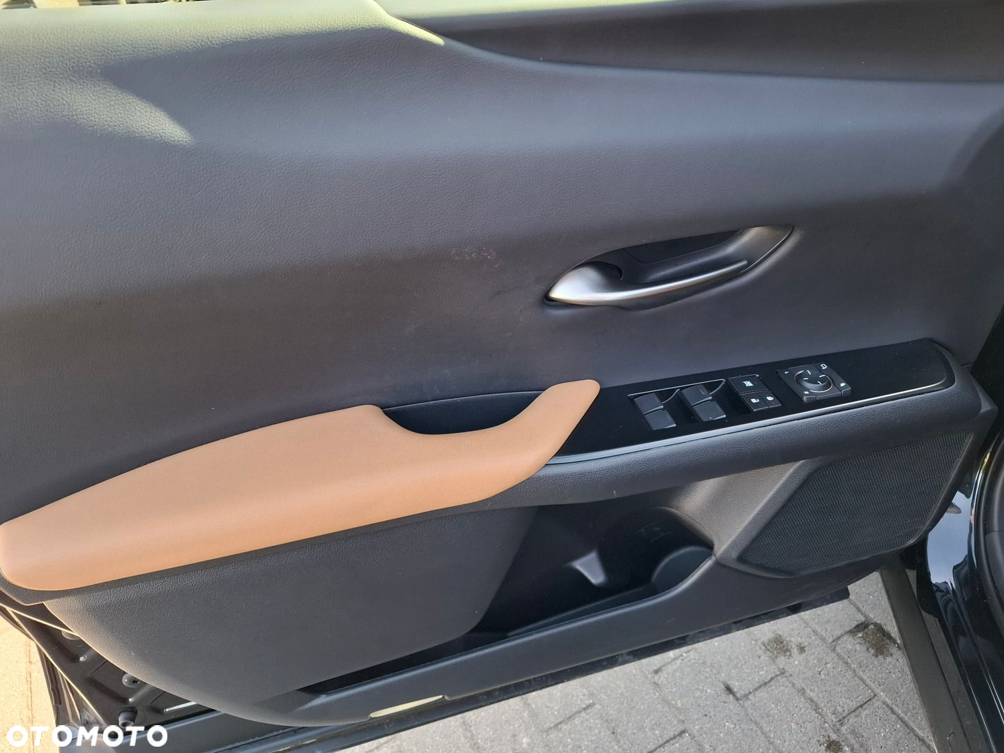 Lexus UX - 12