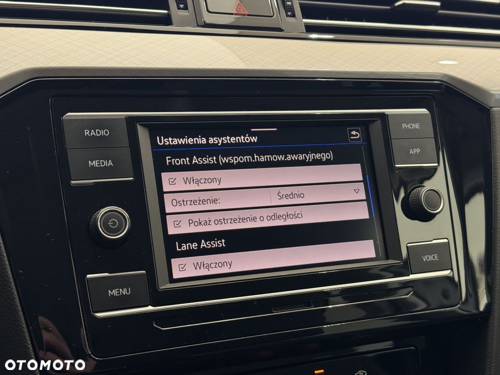 Volkswagen Passat - 34