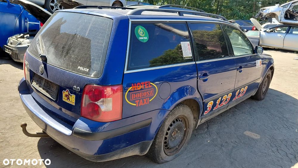 Części- Volkswagen Passat  Rok 2001 Pojemność 1984 Moc 85 kw Benzyna Kod lakieru: LC5X - 5
