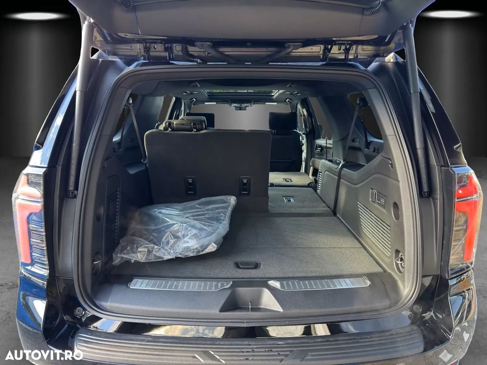 Chevrolet Suburban - 7