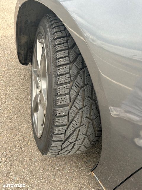 Volkswagen Golf 1.9 TDI Comfortline DPF DSG - 6