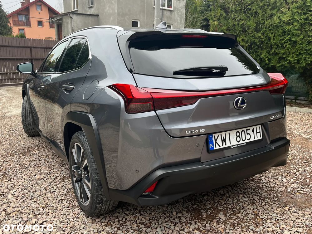 Lexus UX - 7