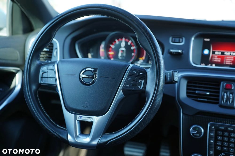 Volvo V40 T4 Geartronic RDesign - 26