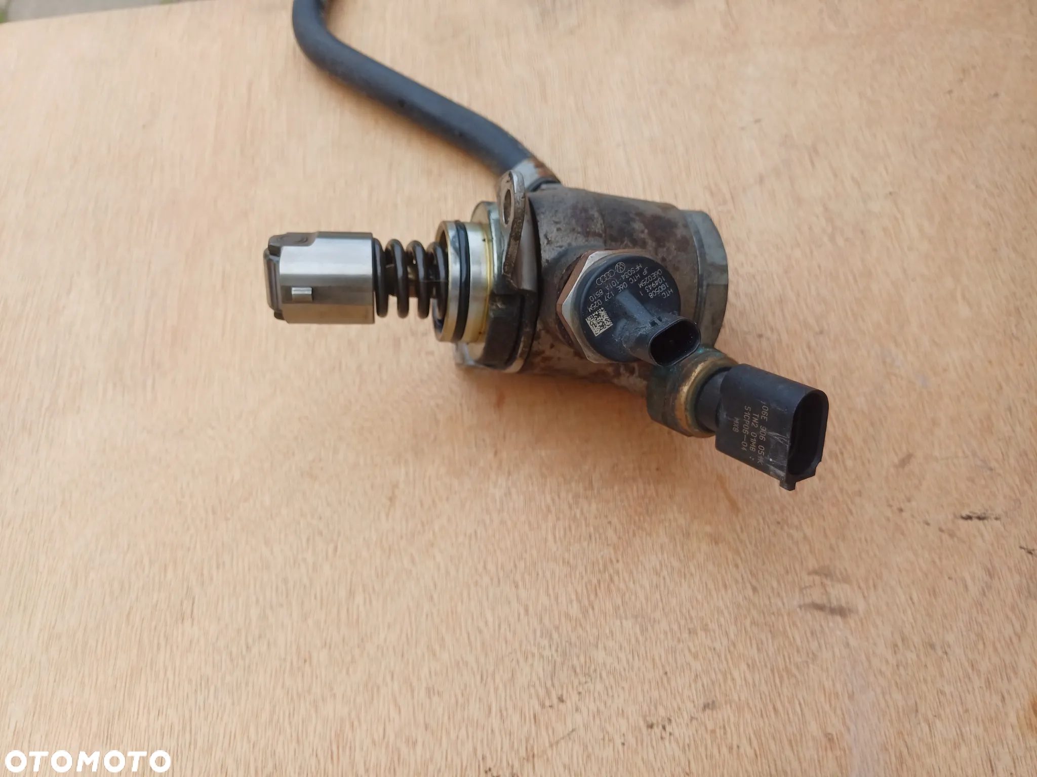 Pompa paliwa AUDI A4 A5 A6 3.2 FSI 06E127025M - 4