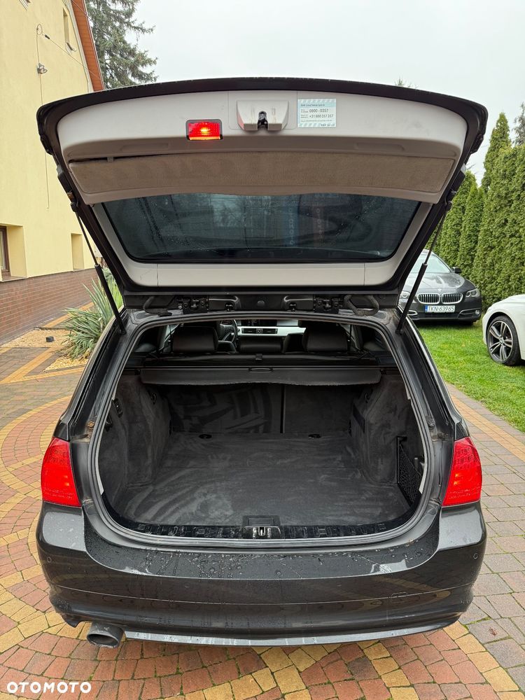 BMW Seria 3 320d Efficient Dynamics Edition - 28