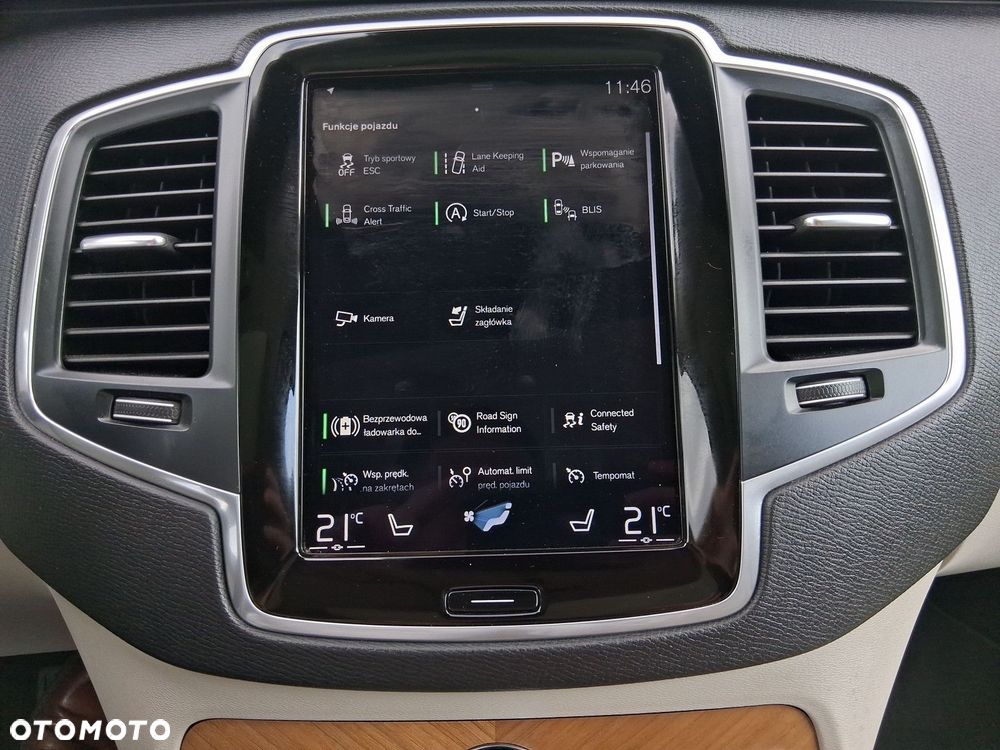 Volvo XC 90 - 25