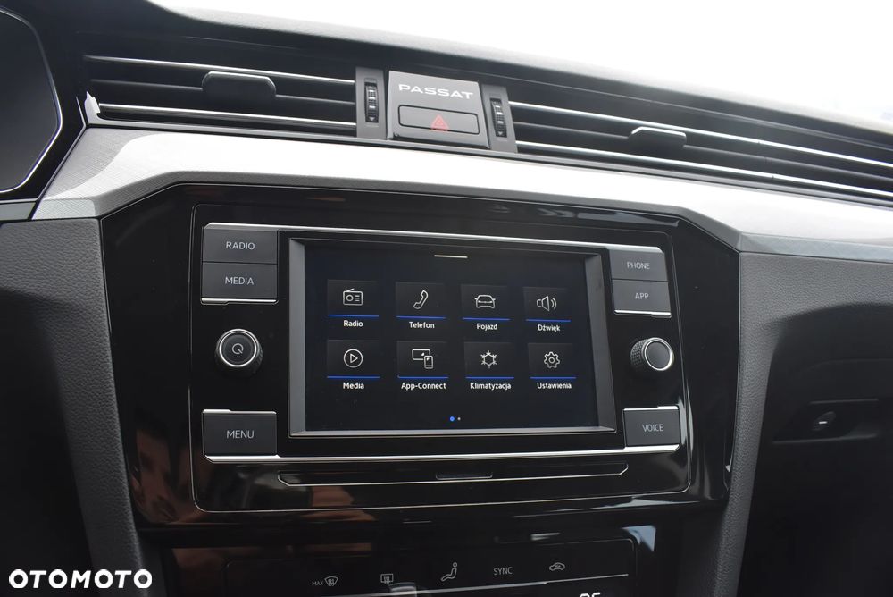 Volkswagen Passat 2.0 TDI EVO Business DSG - 27