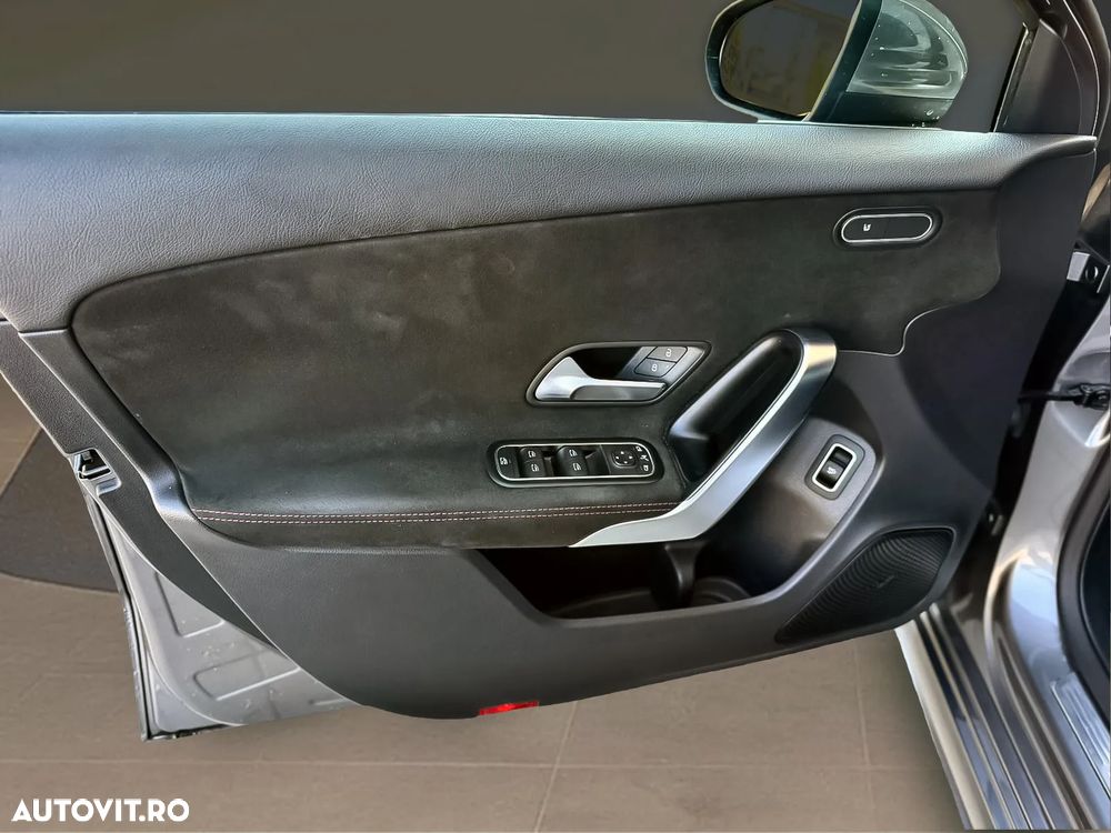 Mercedes-Benz A 200 Sedan 7G-DCT AMG Line - 11