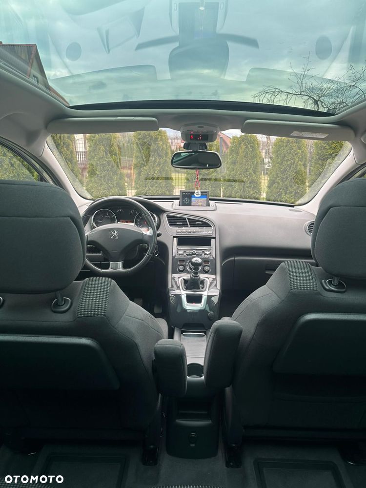 Peugeot 5008 HDI FAP 115 Family - 16