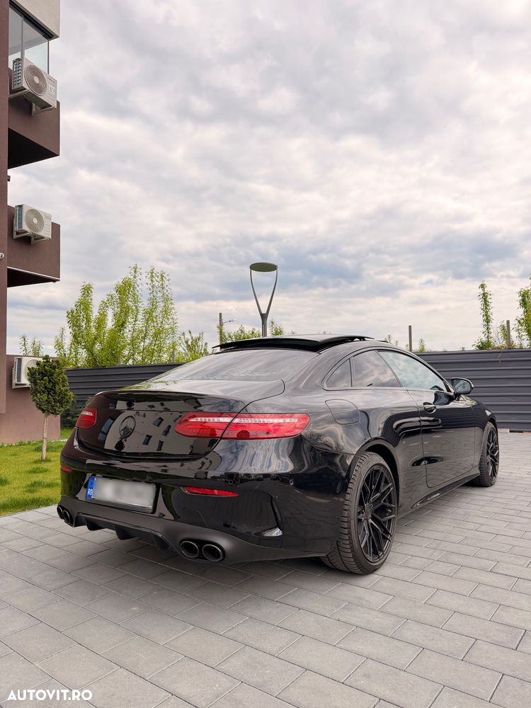 Mercedes-Benz E 400 4MATIC Aut. - 3