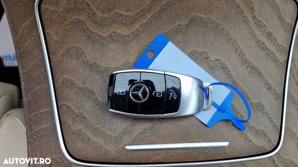 Mercedes-Benz E - 18