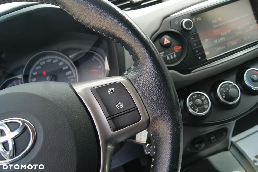 Toyota Yaris 1.33 Premium EU6 - 33
