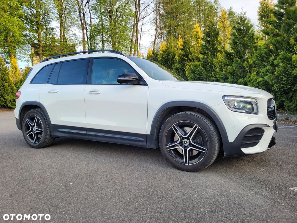 Mercedes-Benz GLB 250 4-Matic AMG Line 8G-DCT - 3