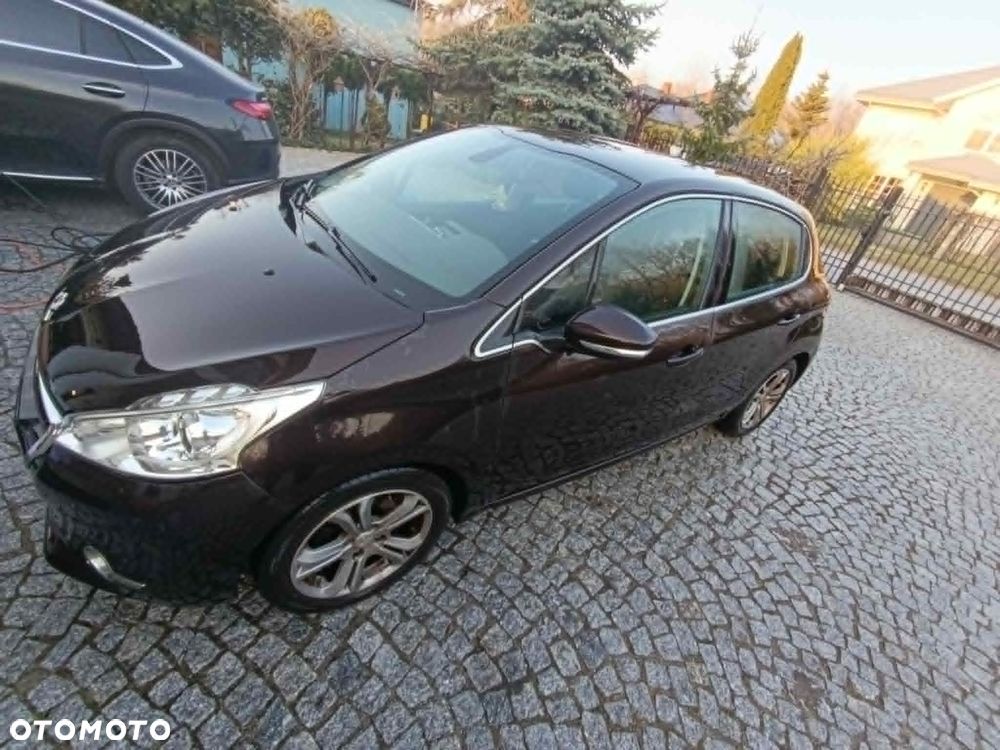 Peugeot 208 1.6 e-HDi Allure STT - 6