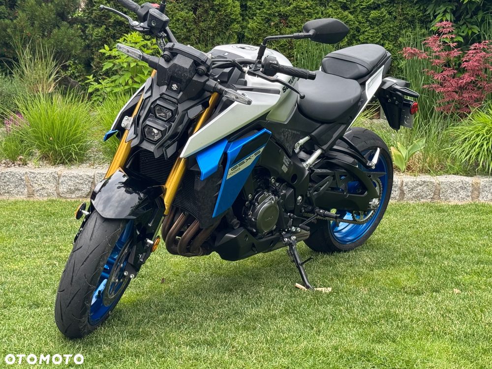 Suzuki GSX 1000 - 1