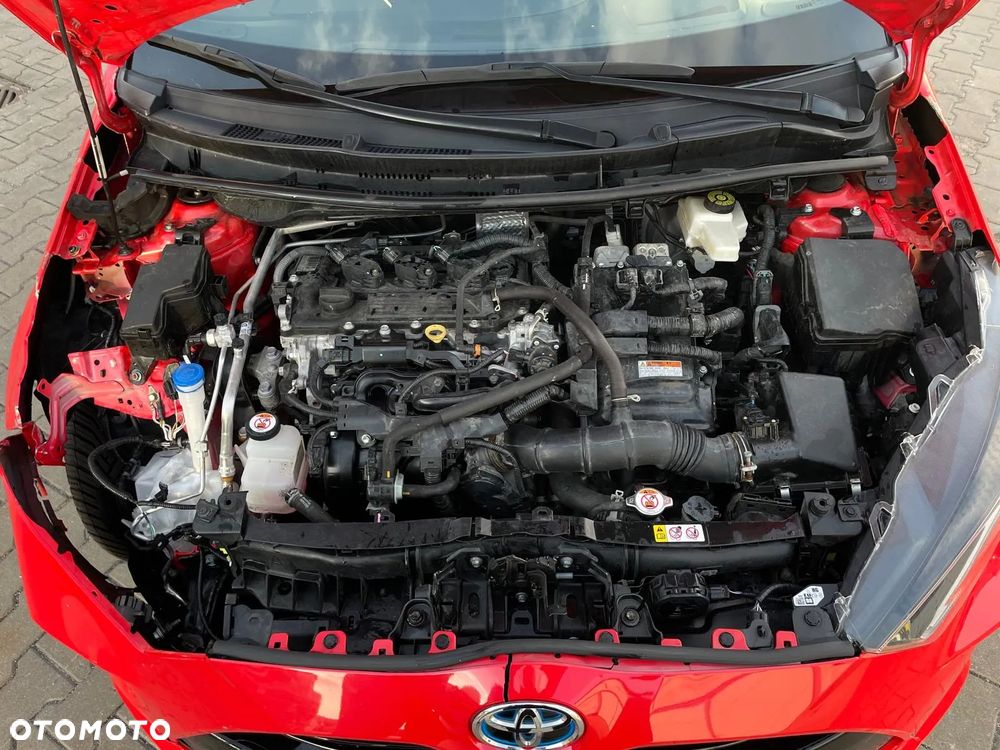 Toyota Yaris ver-hybrid-1-5-executive - 12