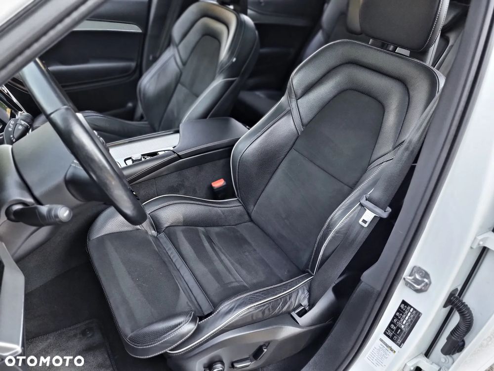 Volvo XC 90 B5 D AWD Geartronic RDesign - 30