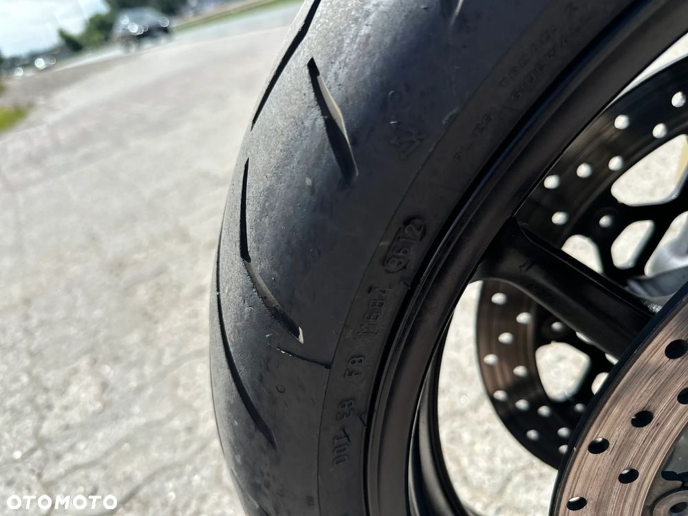 Yamaha FZ - 12