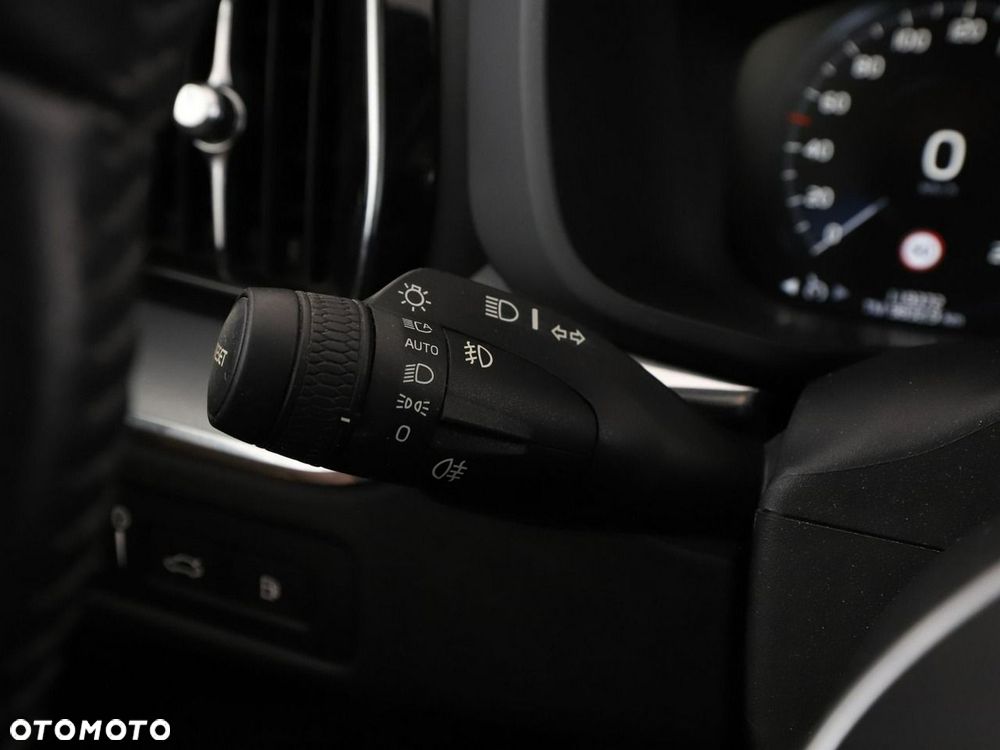 Volvo XC 60 T8 Twin Engine AWD Geartronic Inscription - 34