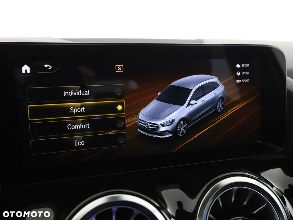 Mercedes-Benz Klasa B 180 d AMG Line 8G-DCT - 24