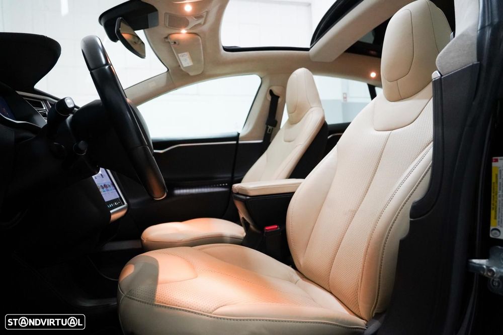 Tesla Model S 90D - 6