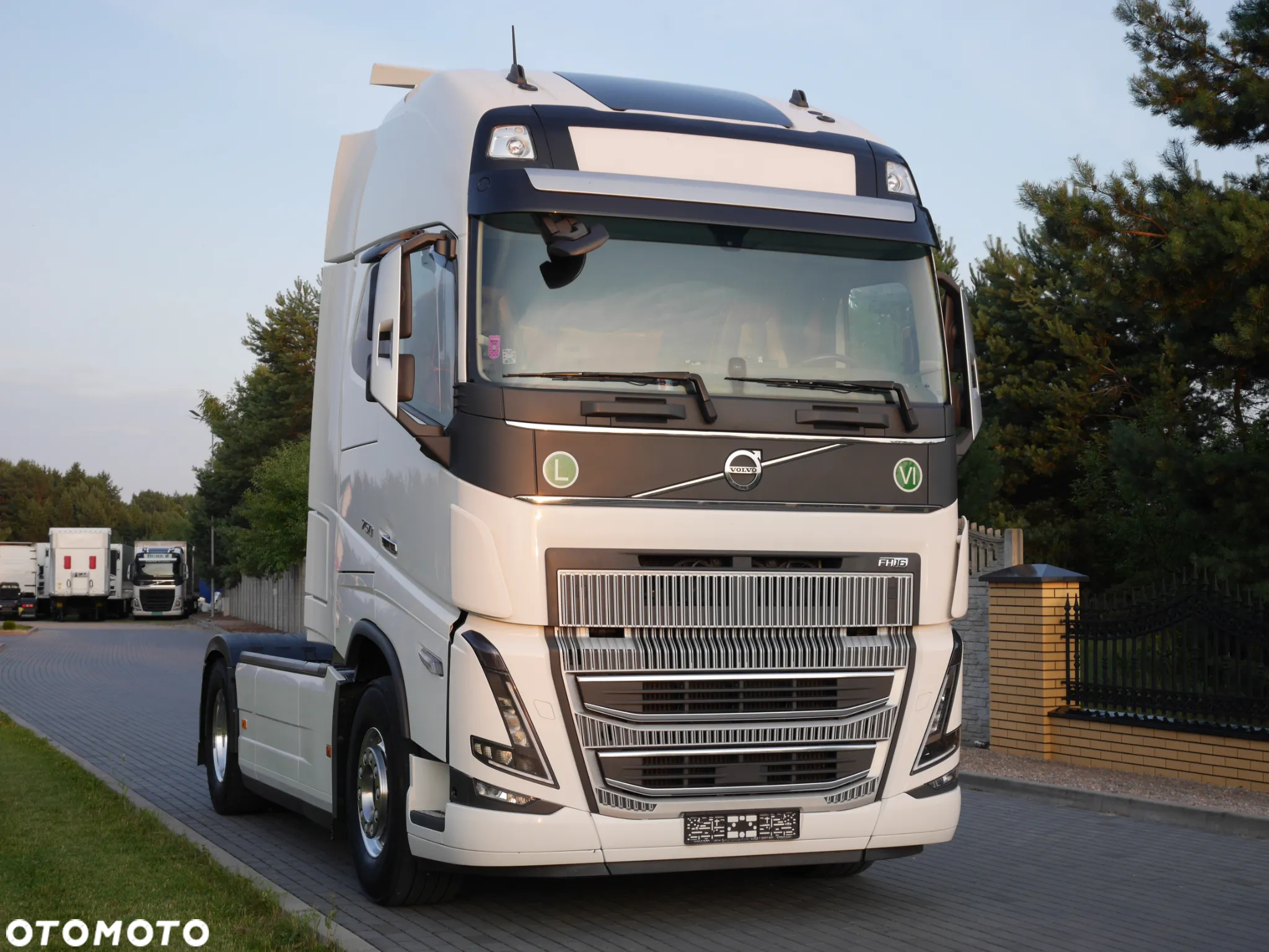 Volvo FH 16 750 KM/ XXL / FULL OPCJA/ STANDARD/ EURO-6 - 4