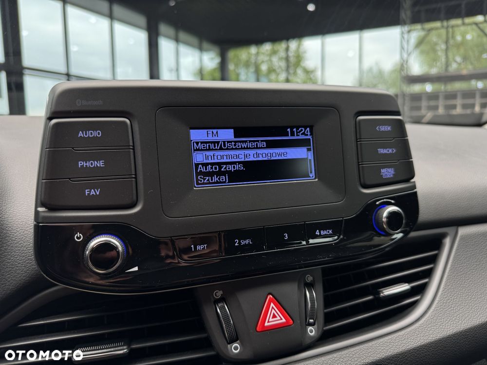 Hyundai i30 1.5 DPI Classic + - 36