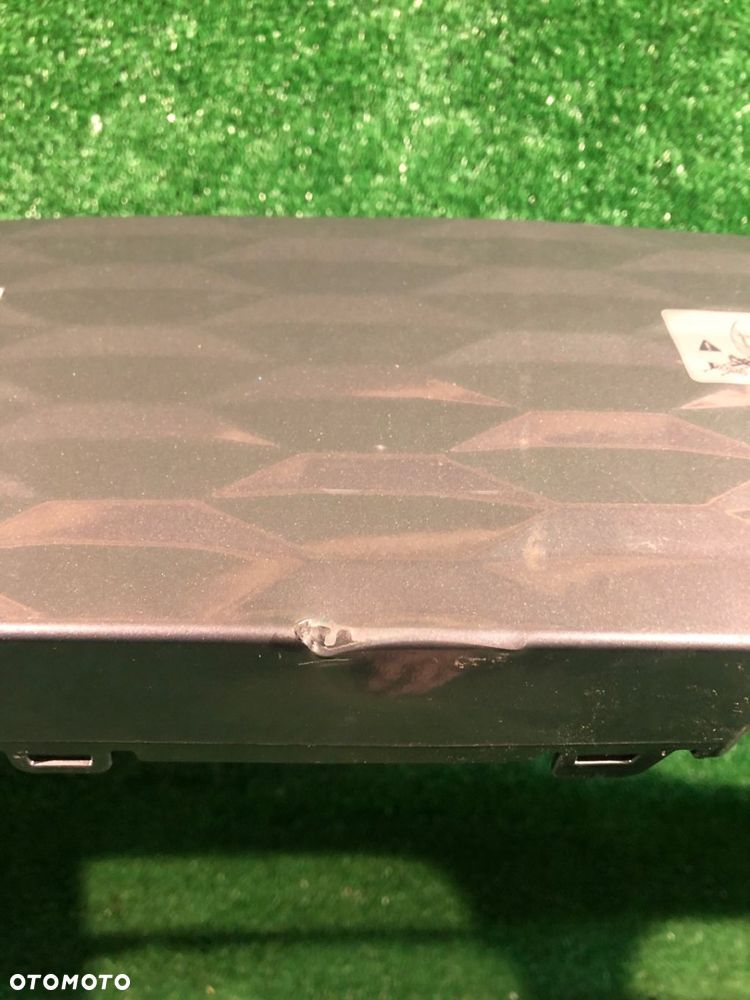 ZDERZAK PRZEDNI AUDI GT RS E TRON ETRON E-TRON 4J3 - 5