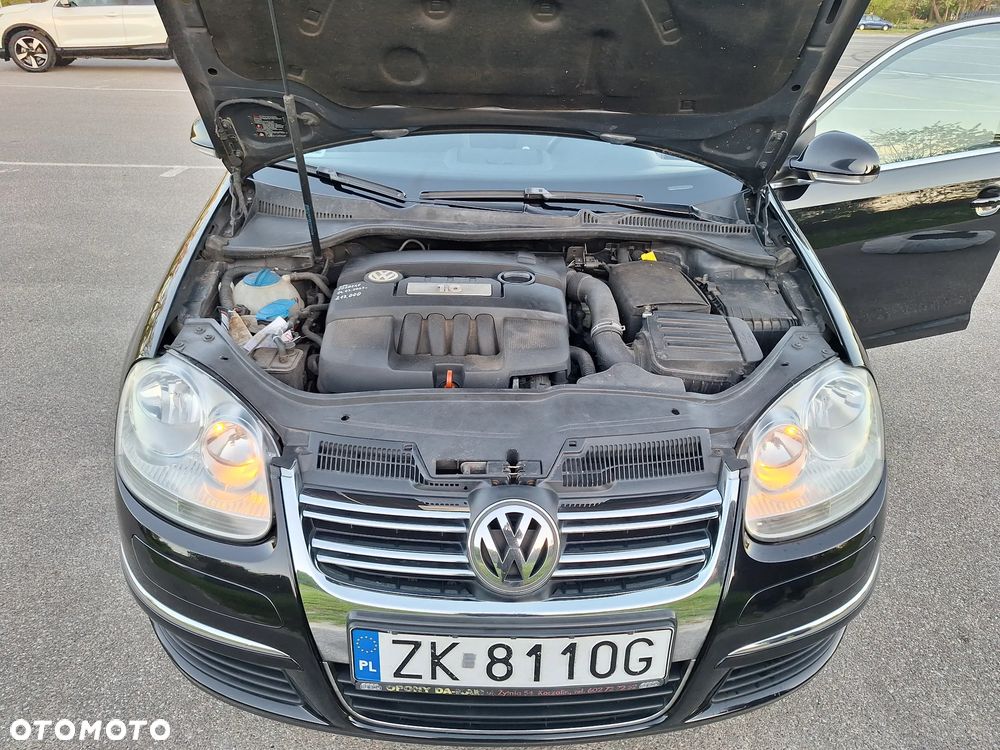Volkswagen Golf 1.6 Team - 10