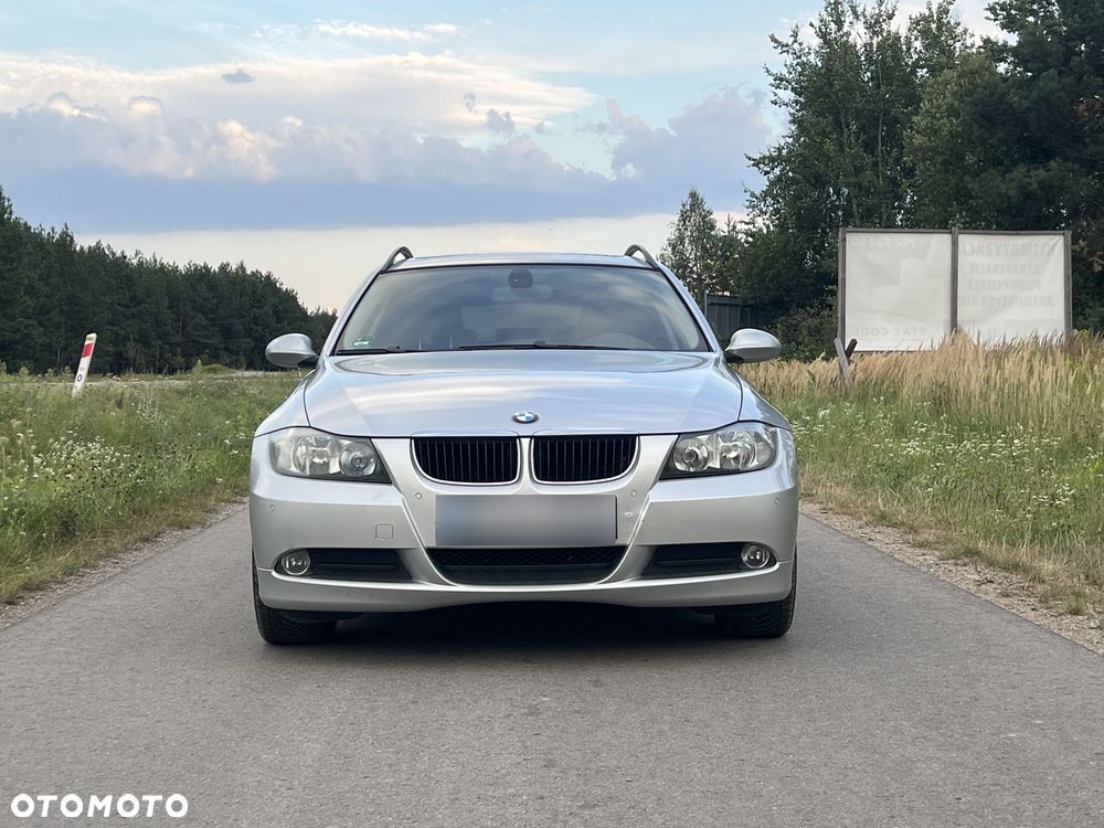 BMW Seria 3 318i - 2