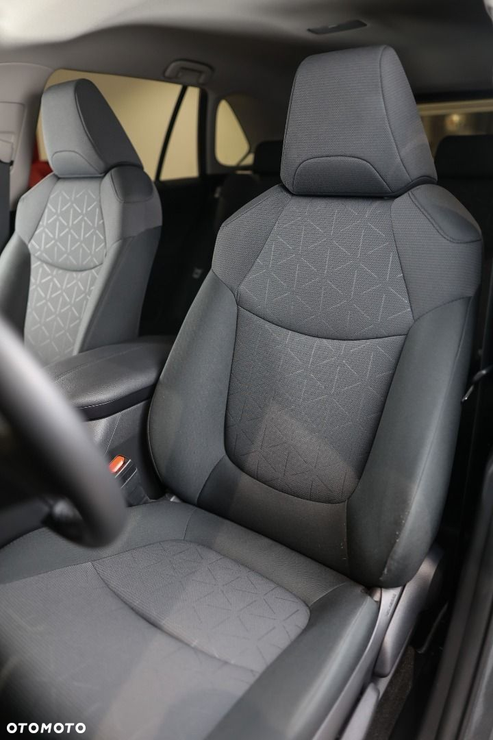 Toyota RAV4 - 9