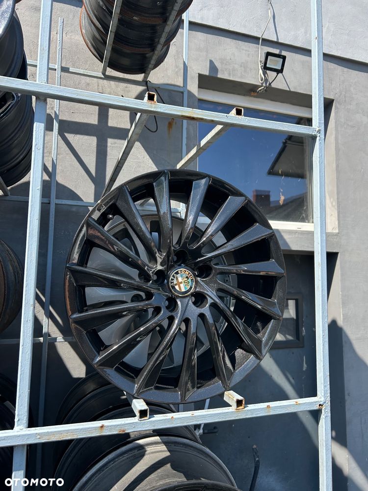 Alfa Romeo alufelgi 18 cali 5x110 Giulia Giulietta Fiat 500X czarne - 1