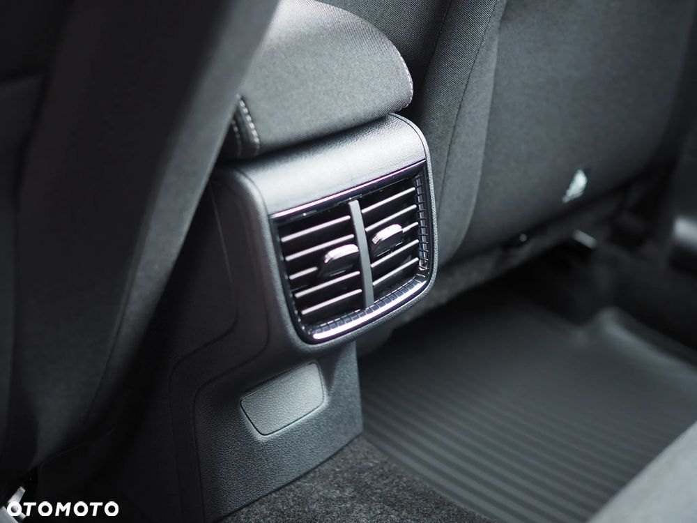 Skoda Fabia 1.0 TSI Drive DSG - 16