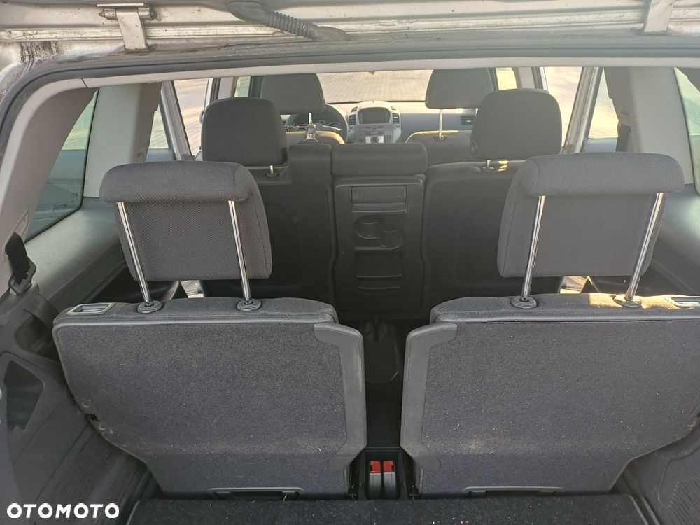Opel Zafira 1.9 CDTI - 18
